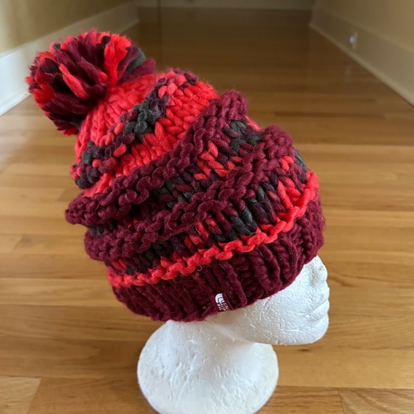 The North Face Unisex Winter Hat Pom Pom - Picture 1 of 11